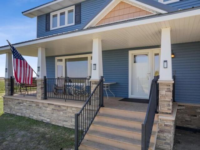 House for sale in Grandin