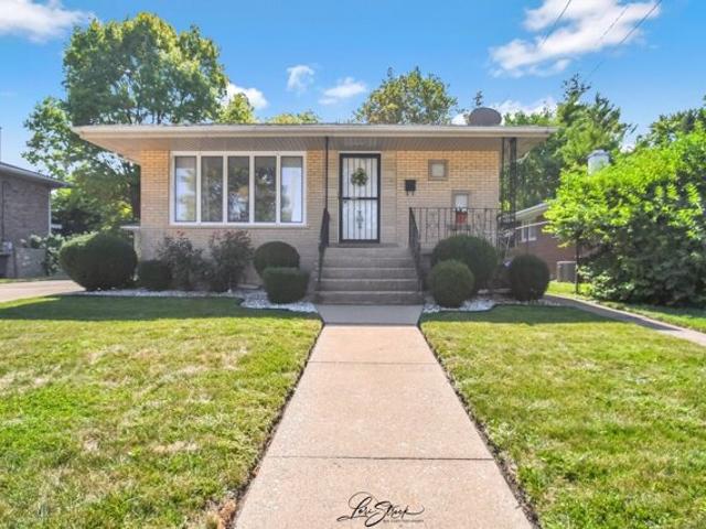 House for sale in Lansing, Illinois