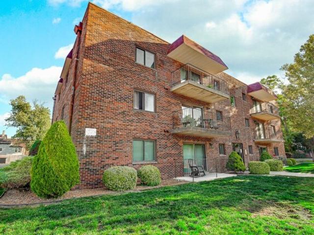 Condo for sale in Homewood, Illinois