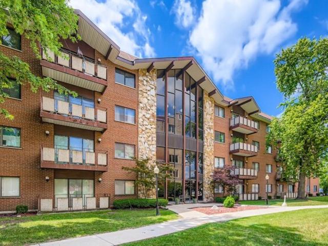 Condo for sale in Homewood, Illinois