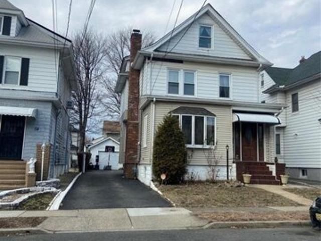 House for sale in Clifton