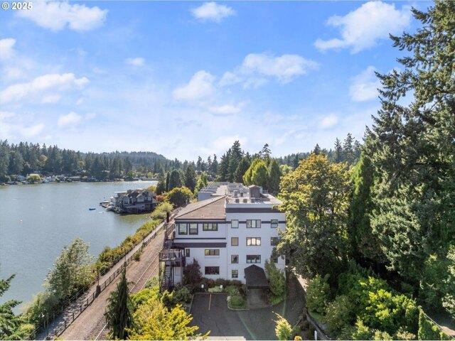 Condo for sale in Oregonia