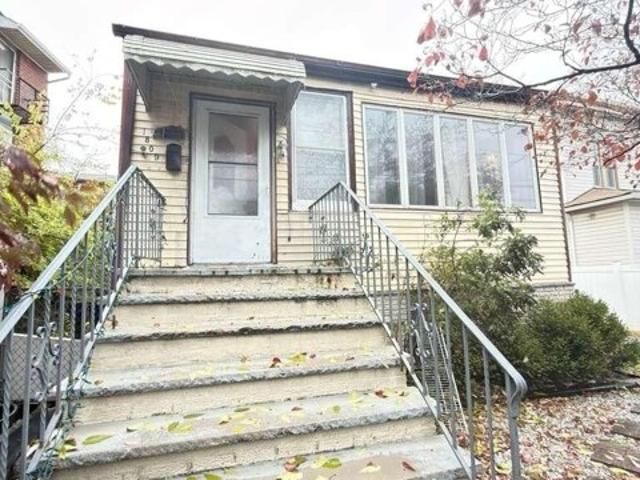 House for sale in North Bergen, New Jersey
