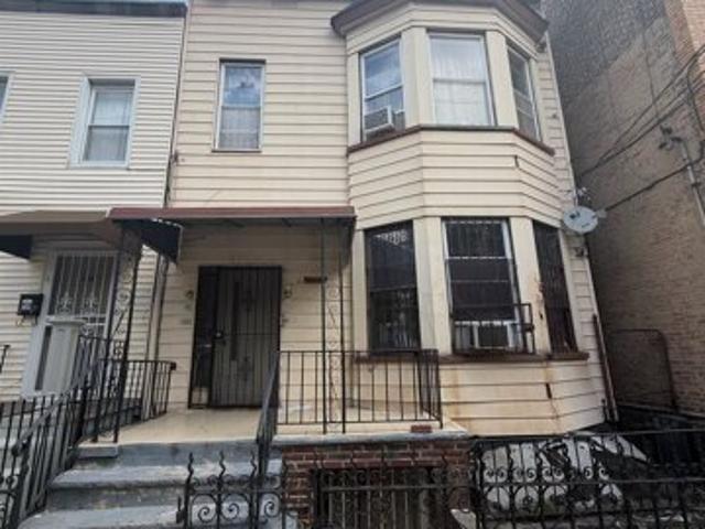 House for sale in Hudson, New Jersey