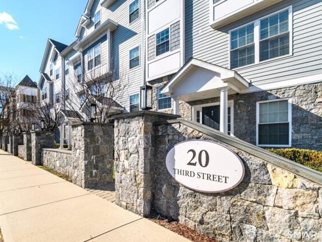 House for sale in Cos Cob, Connecticut