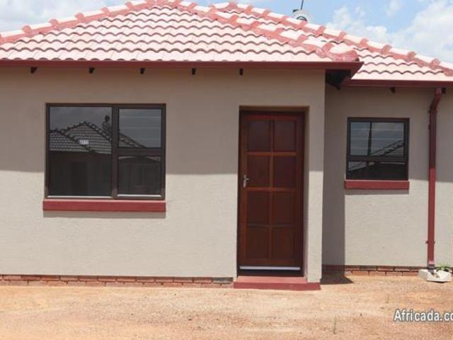 House for sale in Diepsloot