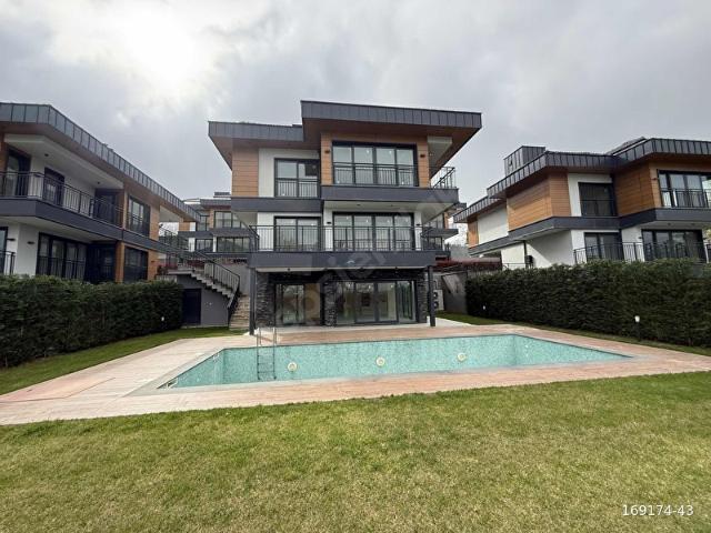 Çekmeköy, İstanbul içerisinde satılık Villa