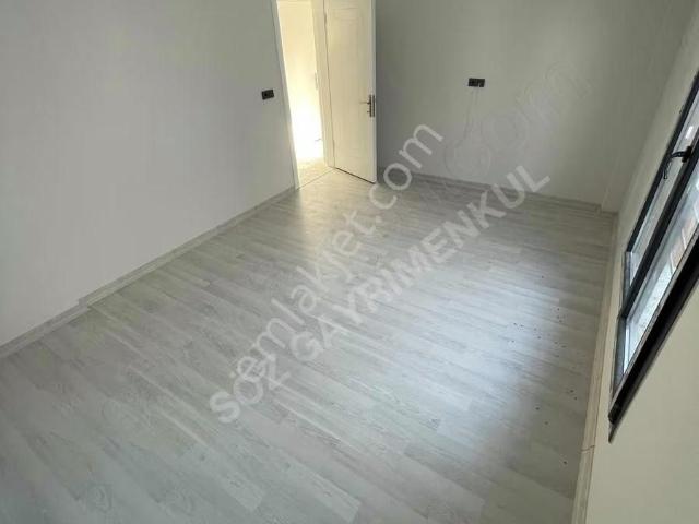 Akhisar, Manisa içerisinde satılık mülk