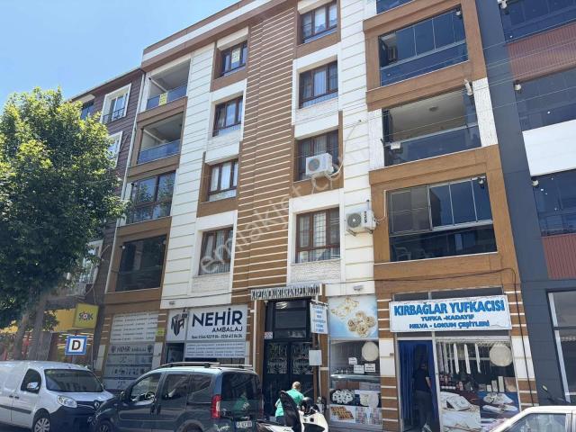 Akhisar, Manisa içerisinde satılık mülk