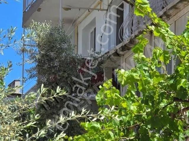 Akhisar, Manisa içerisinde satılık mülk