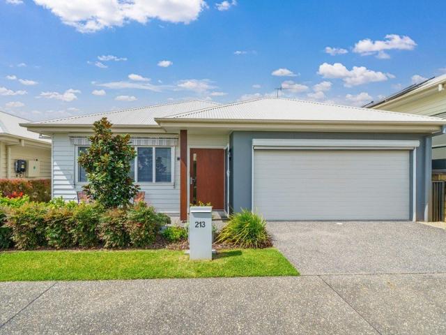 House for sale in Lake Cathie, New South Wales