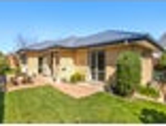 House for sale in Chaslands, Canterbury