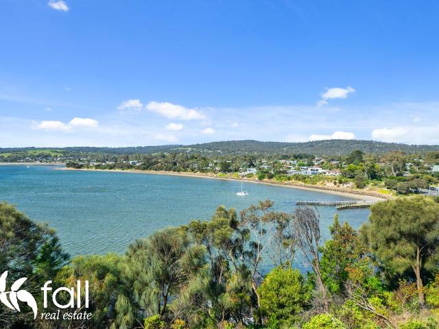 House for sale in Dodges Ferry, Tasmania