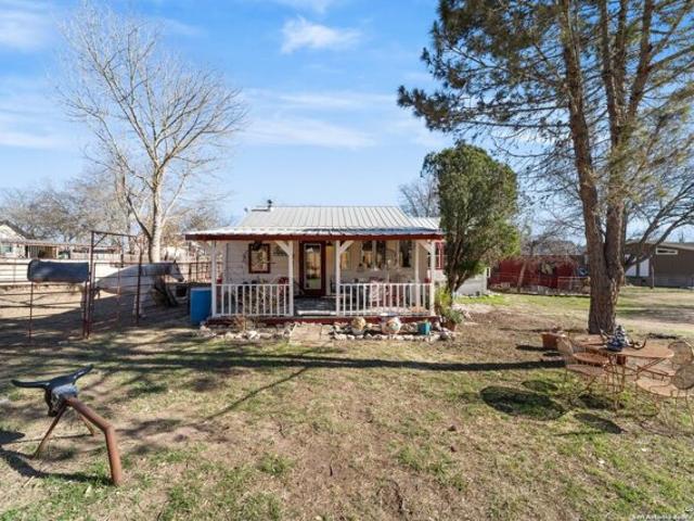 House for sale in Center Point, Texas
