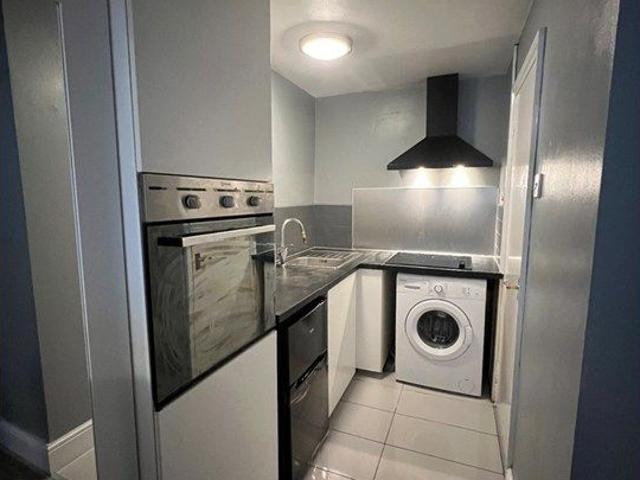 Studio for rent in Sindlesham, Winnersh