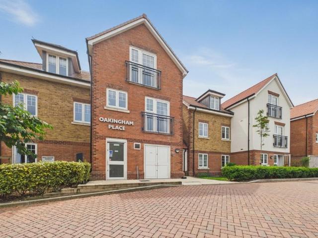 Apartment for rent in Emmbrook, Wokingham
