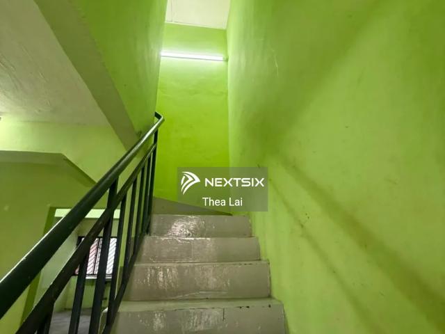 Warehouse for rent in Malaka