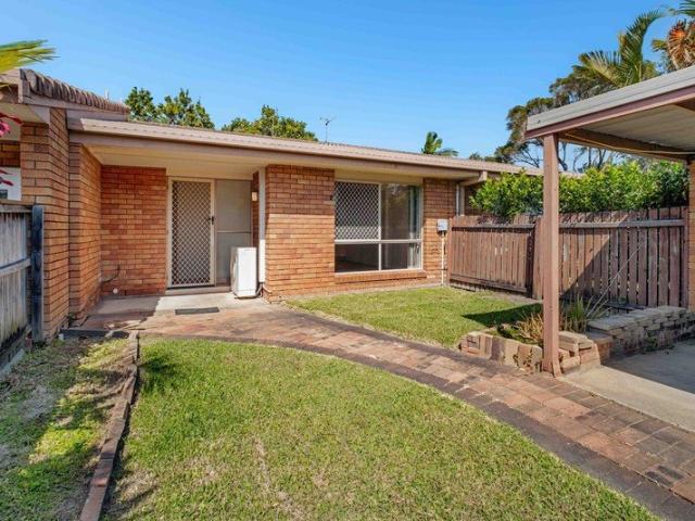 Villa for sale in Fernbrook, Queensland
