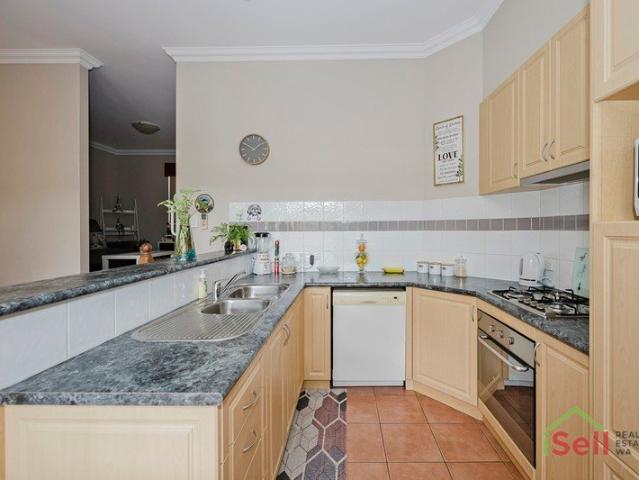 Villa for sale in Kinross, Western Australia