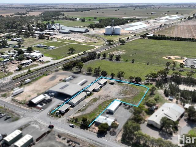 Warehouse for sale in Warracknabeal, Victoria