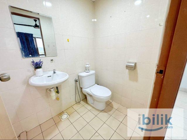 Room for rent in Petaling, Damansara Damai