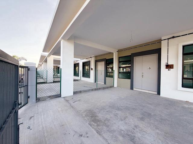 Terraced House for sale in Rembia, Malaka