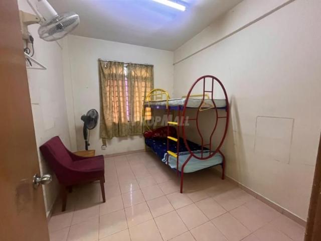 Apartment for rent in Tanjong Sepat, Selangor
