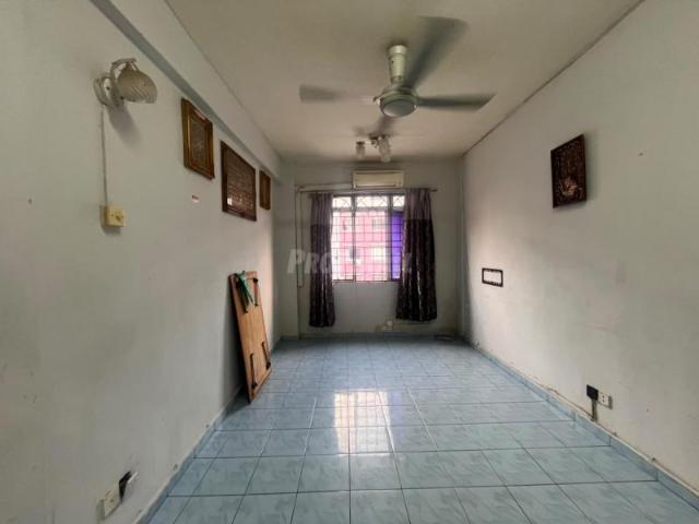 Apartment for rent in Tanjong Sepat, Selangor