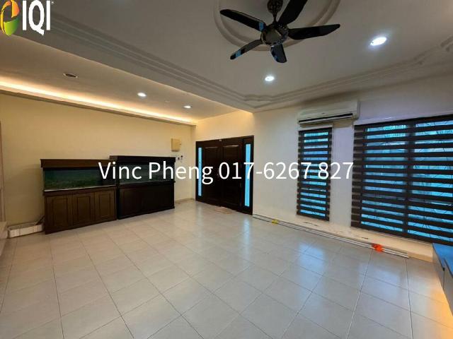 House for rent in Malaka