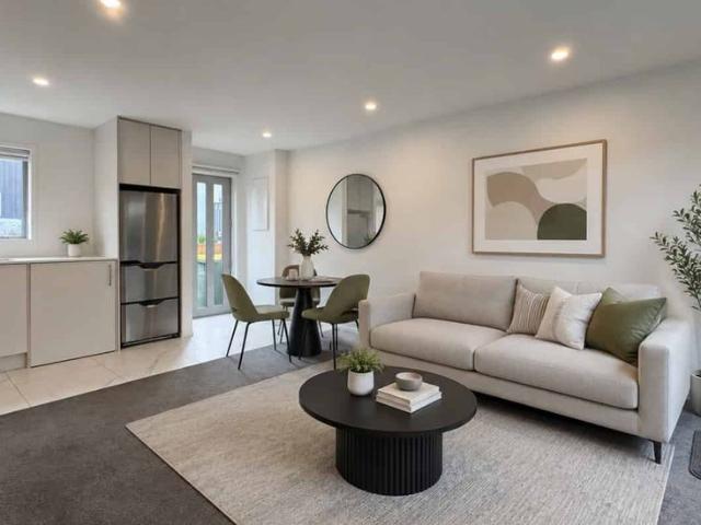 Townhouse for rent in Kelston