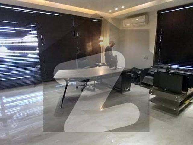 Office for rent in Faisalabad, Islamabad Capital Territory