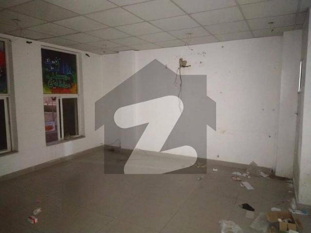 Office for rent in Faisalabad, Islamabad Capital Territory