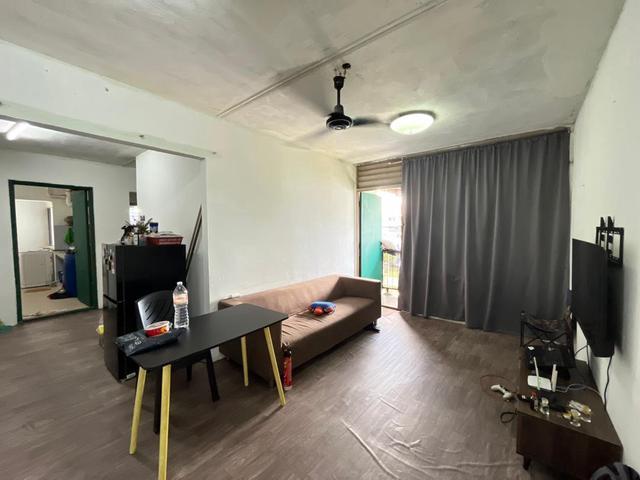 Flat for sale in Petaling, Alam Impian