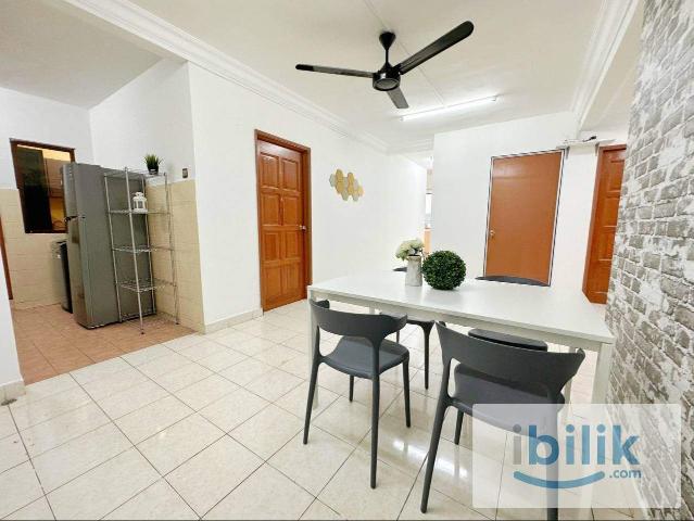 Room for rent in Petaling, Damansara Damai