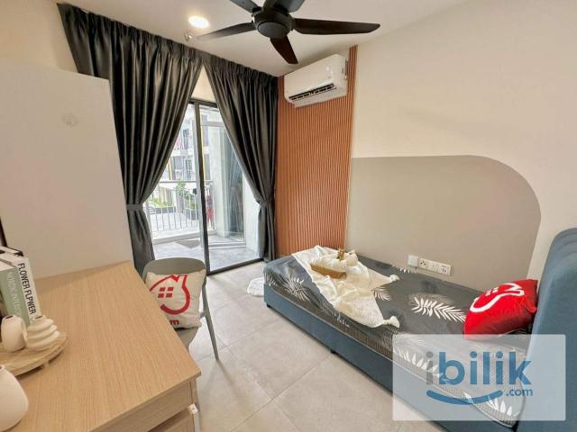Room for rent in Petaling, Alam Impian