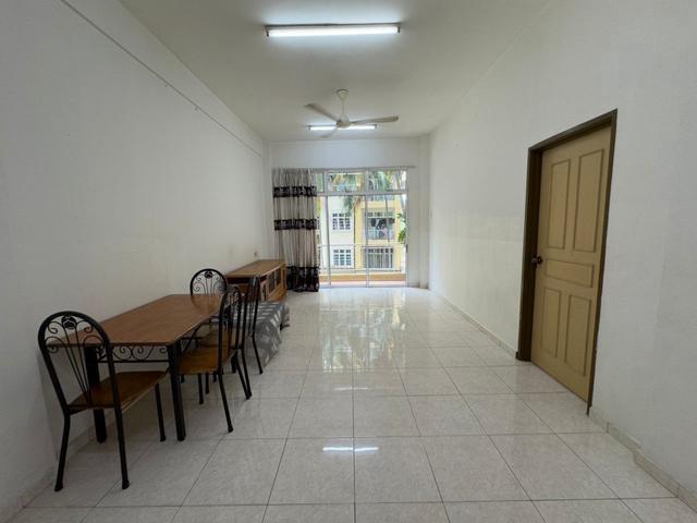 Apartment for sale in Malaka