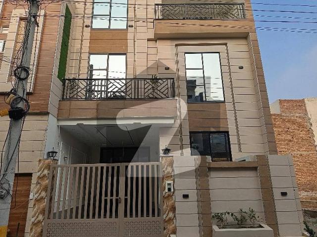 House for sale in Faisalabad, Islamabad Capital Territory