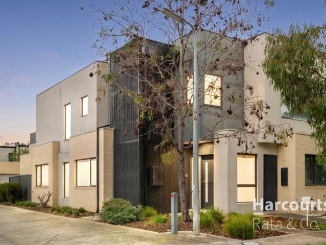 Townhouse for rent in Camerons Creek, Victoria