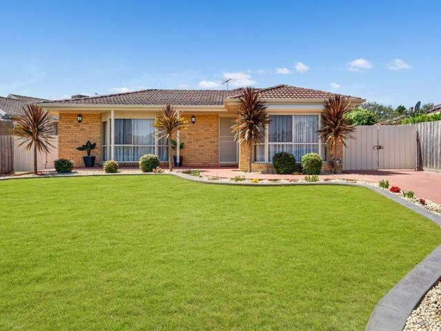 House for sale in Endeavour Hills, Melbourne