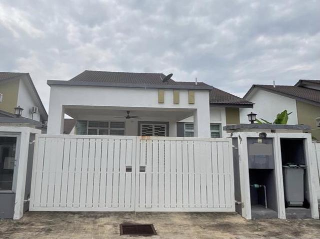Bungalow for rent in Sendayan Village, Negeri Sembilan