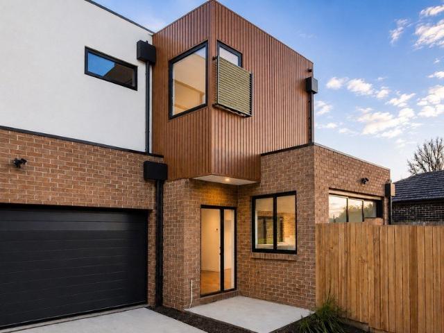 Townhouse for sale in Camerons Creek, Victoria