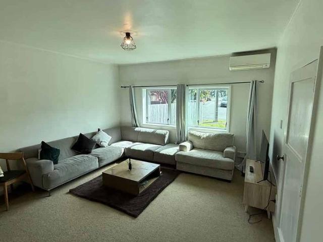 House for rent in Days Bay, Wellington