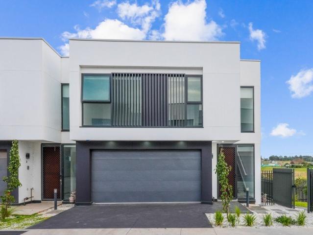 Townhouse for sale in Sydney, New South Wales