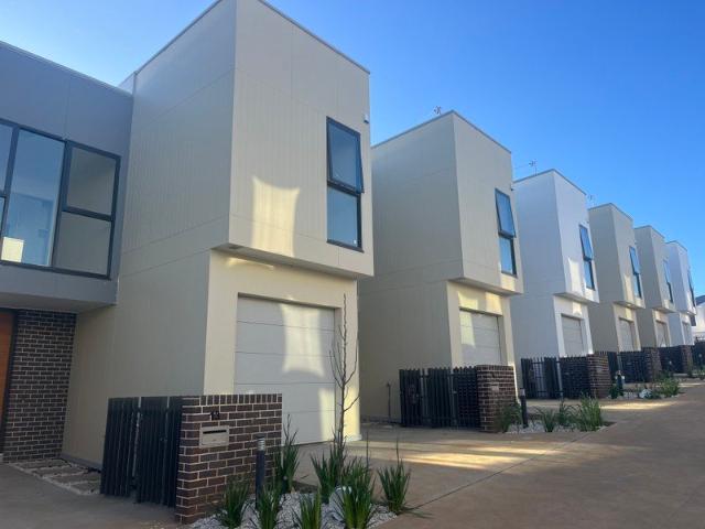 Townhouse for sale in Sydney, New South Wales