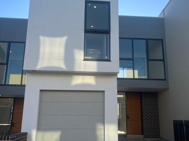 Townhouse for sale in Sydney, New South Wales