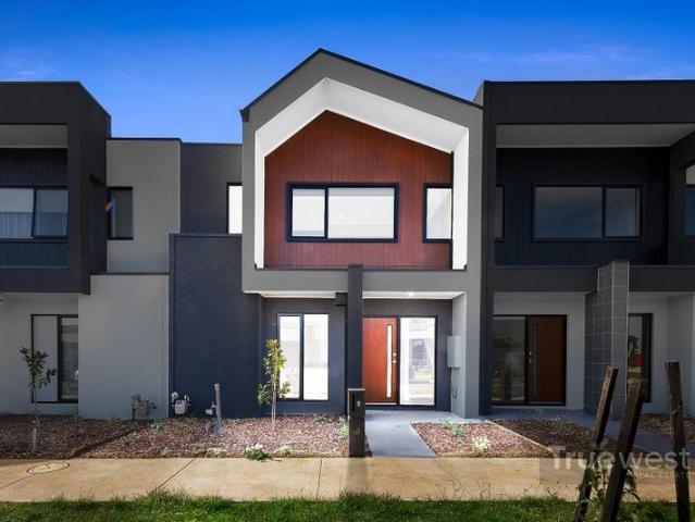 Townhouse for sale in Camerons Creek, Victoria