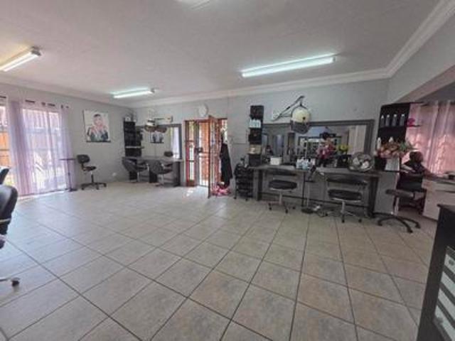 Commercial for rent in Waterkloof, Gauteng