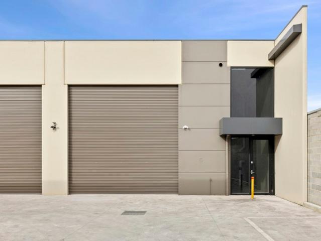 Warehouse for rent in Lara, Victoria