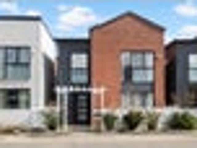 Townhouse for sale in Paremoremo