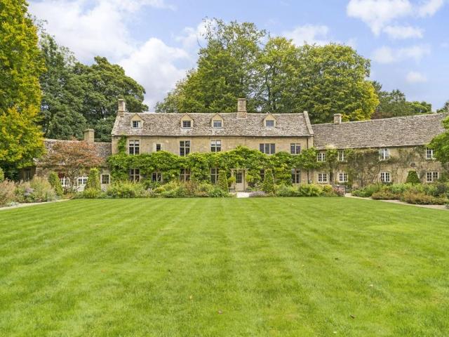 House for rent in Fossebridge, Gloucestershire